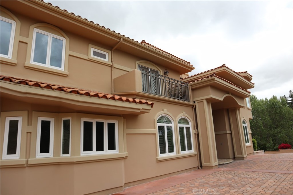 19 Cinch Road Bell Canyon, CA 91307 - Photo 1 of 1 front view of a building