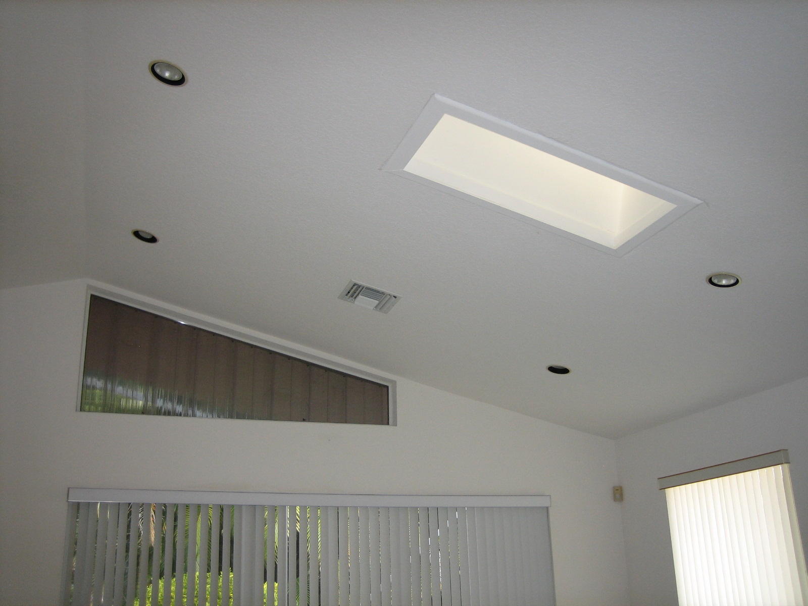 5189 Brookview Drive Boynton Beach, FL 33437 - Photo 27 of 57 skylights