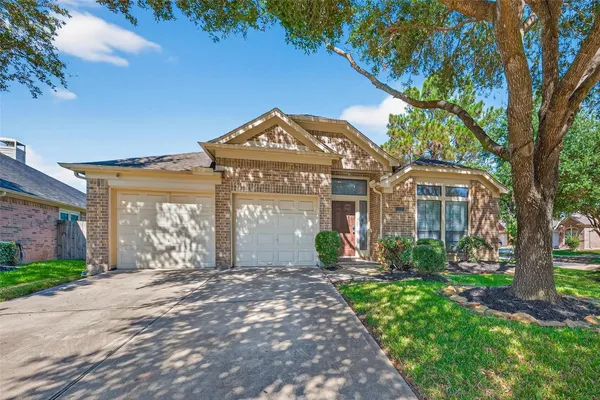 $2,395 | 11031 Anilu Drive, Richmond, TX 77406