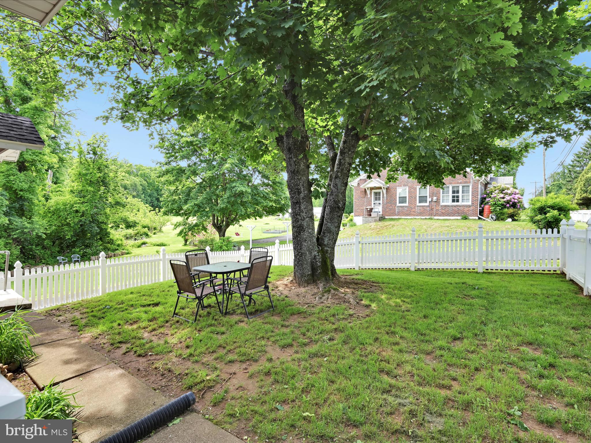 128 Niantic Road Barto, PA 19504 - Photo 30 of 38 Yard