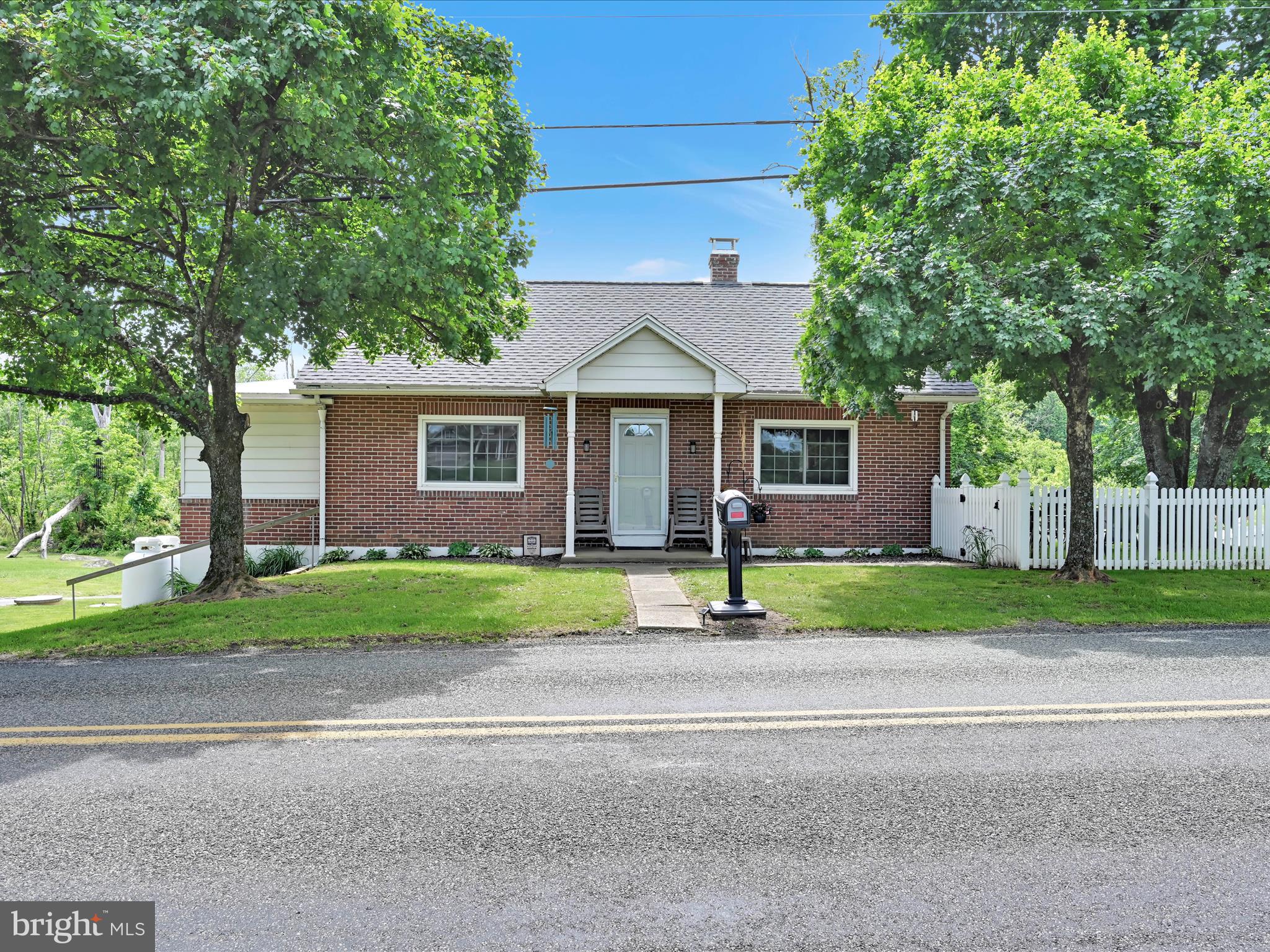 128 Niantic Road Barto, PA 19504 - Photo 7 of 38 Front