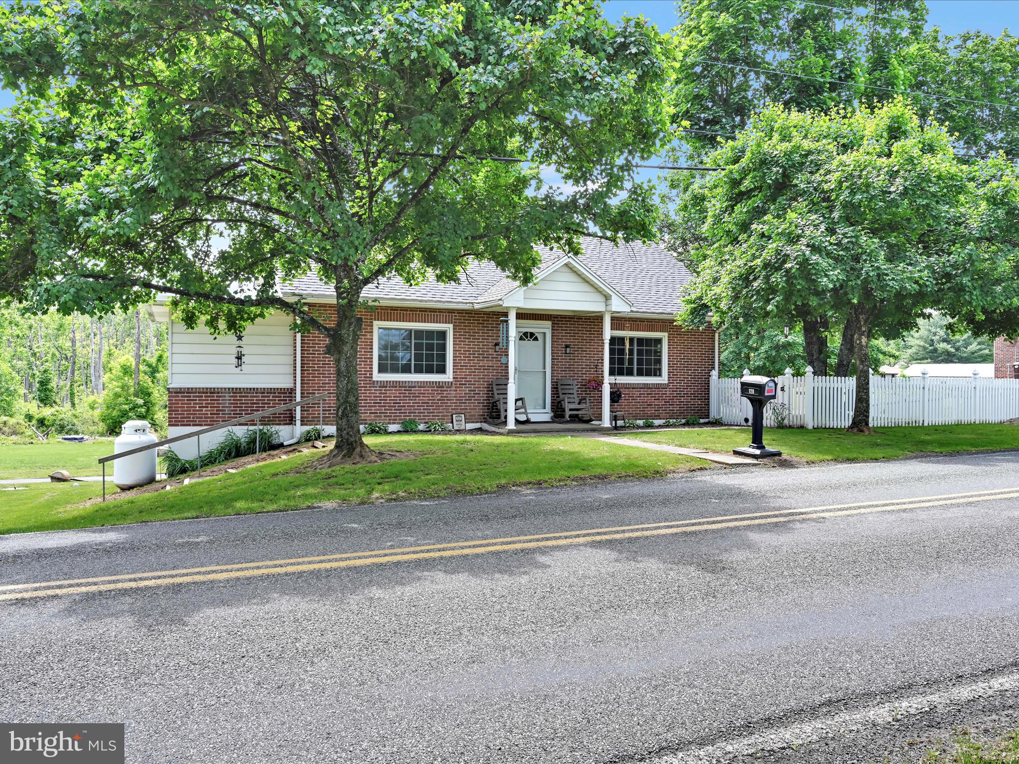 128 Niantic Road Barto, PA 19504 - Photo 8 of 38 Front