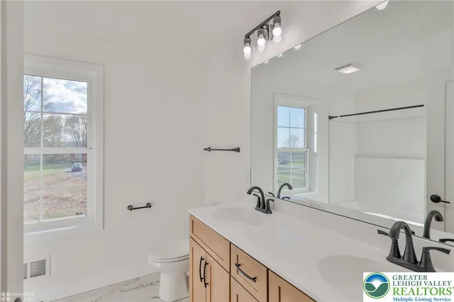 $675,000 | 936 Emerald Valley Lane, Bangor, PA 18013