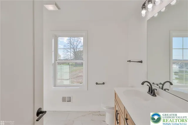 $675,000 | 936 Emerald Valley Lane, Bangor, PA 18013