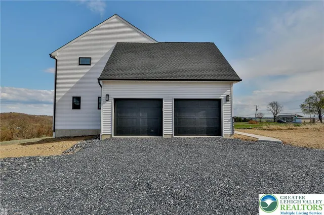 $675,000 | 936 Emerald Valley Lane, Bangor, PA 18013