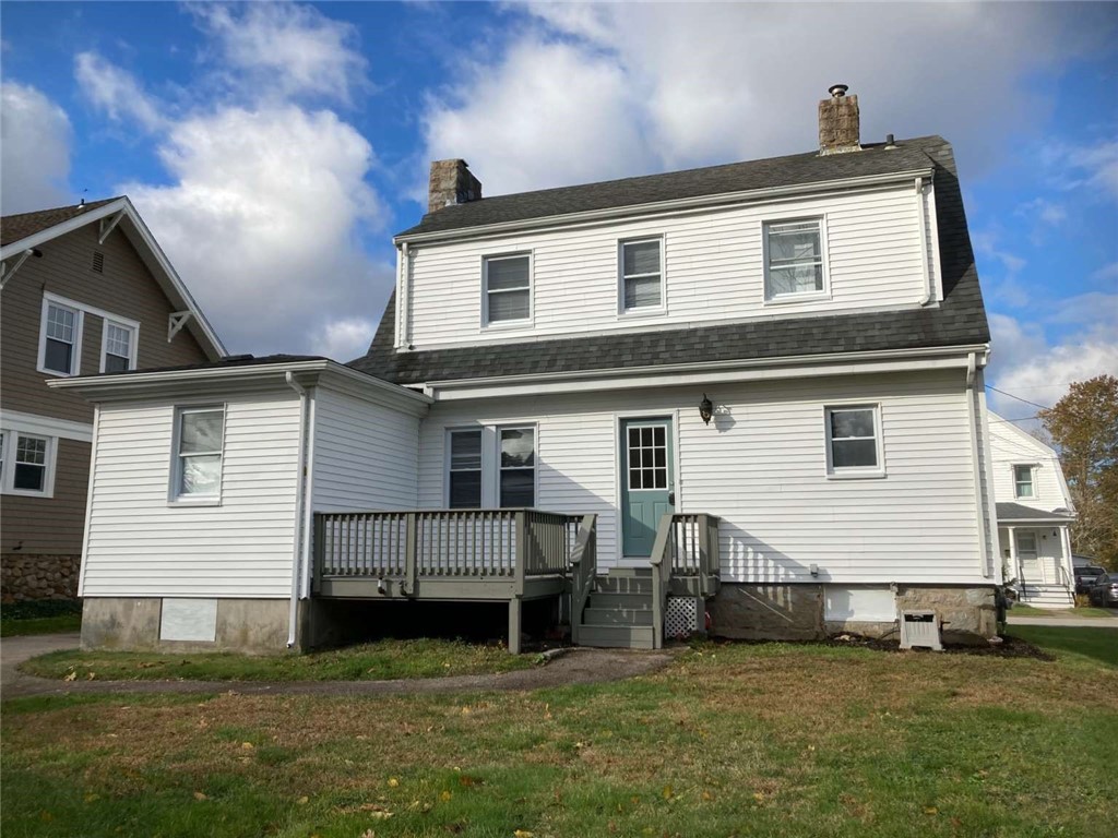 24 George Street Westerly, RI 02891 - Photo 5 of 25