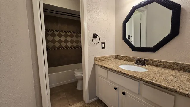 $158,000 | 14555 Wunderlich Drive, Unit 3403, Houston, TX 77069