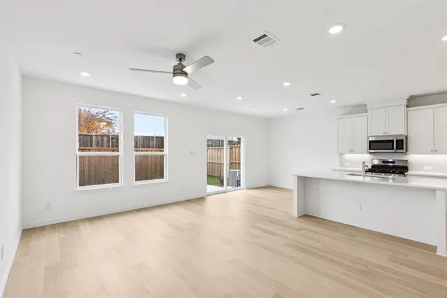 $364,990 | 3737 Pierce Lane, Grand Prairie, TX 75052