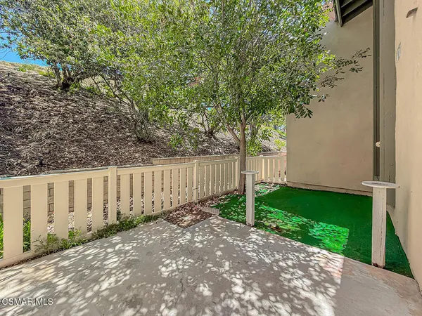 $499,900 | 224 Oak Leaf Drive, Unit 105, Thousand Oaks, CA 91360