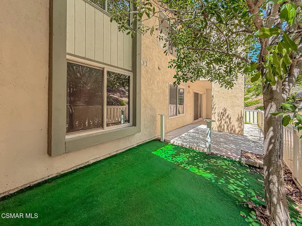 $499,900 | 224 Oak Leaf Drive, Unit 105, Thousand Oaks, CA 91360