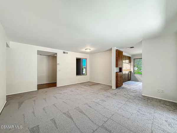 $499,900 | 224 Oak Leaf Drive, Unit 105, Thousand Oaks, CA 91360