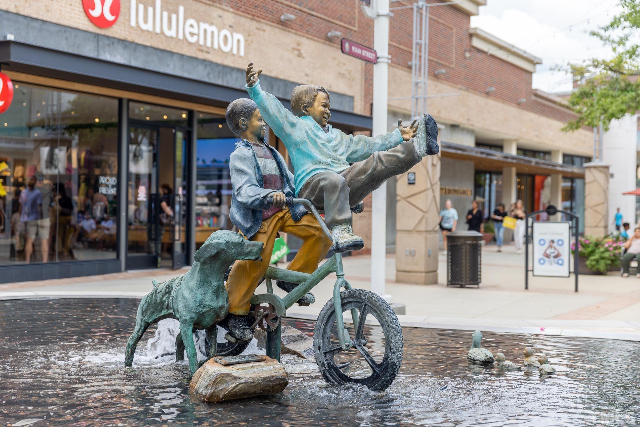 4009 Southpoint Landing Way, Unit 5 Durham, NC 27707 - Photo 43 of 43 a view of a patio with a table and chairs