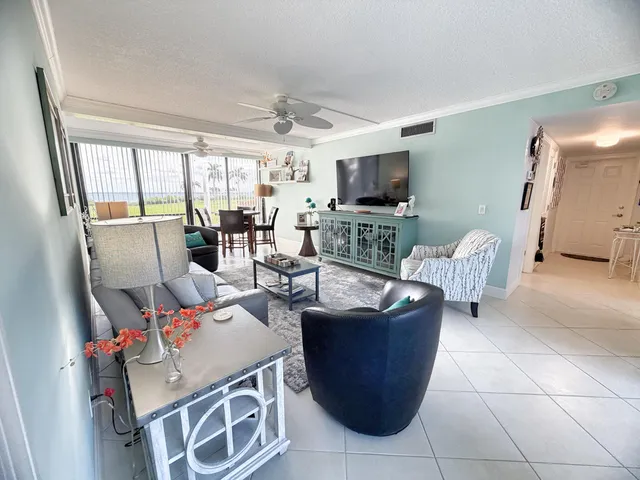 $2,500 | 3492 Northeast Causeway Boulevard, Unit 101, Jensen Beach, FL 34957