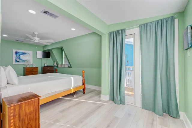 $1,185,000 | 21239 Gulf Drive, Galveston, TX 77554