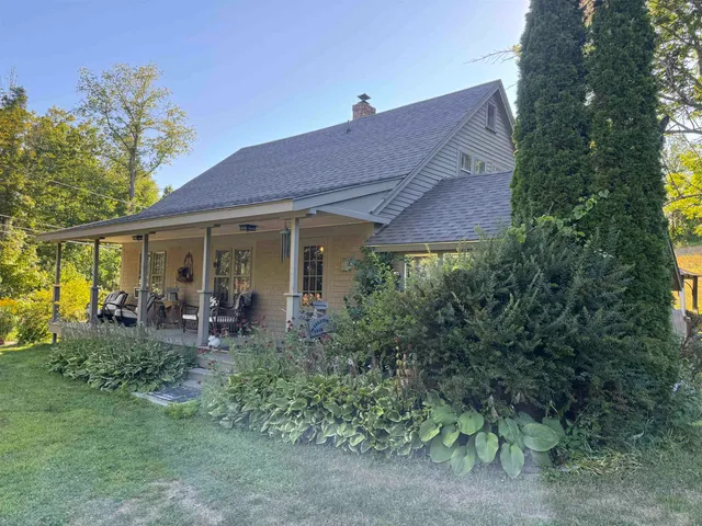 $589,000 | 614 Redwater Brook Road, Claremont, NH 03743