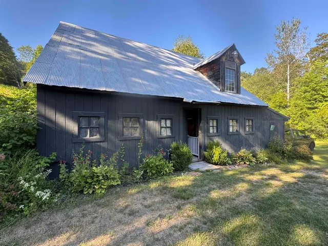 $589,000 | 614 Redwater Brook Road, Claremont, NH 03743