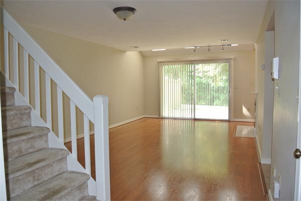 705 Ridgefield Circle, Unit D Clinton, MA 01510 - Photo 3 of 19 Gallery Image 3