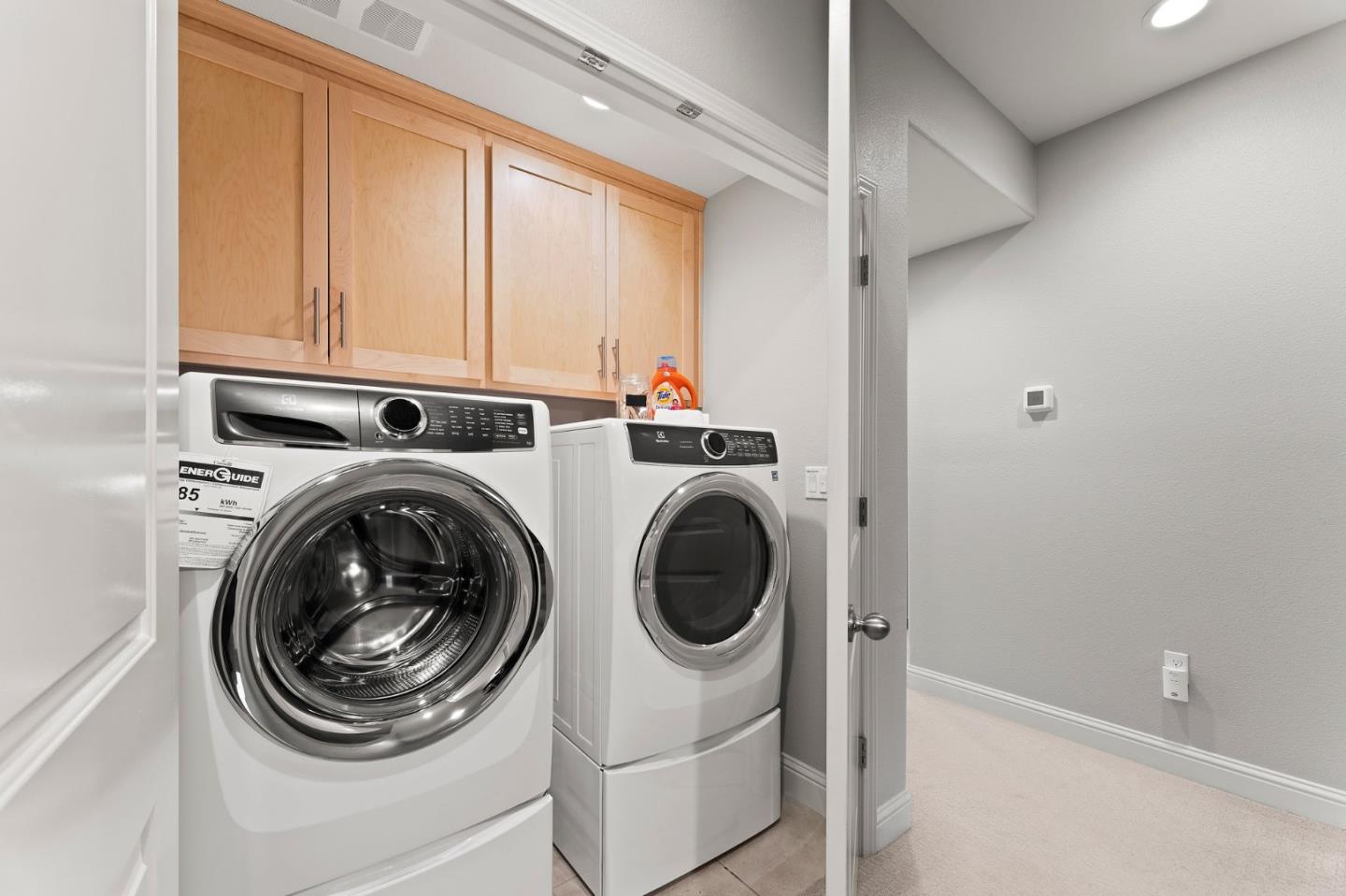 435 Montague Expressway Milpitas, CA 95035 - Photo 22 of 46 a utility room with dryer and washer