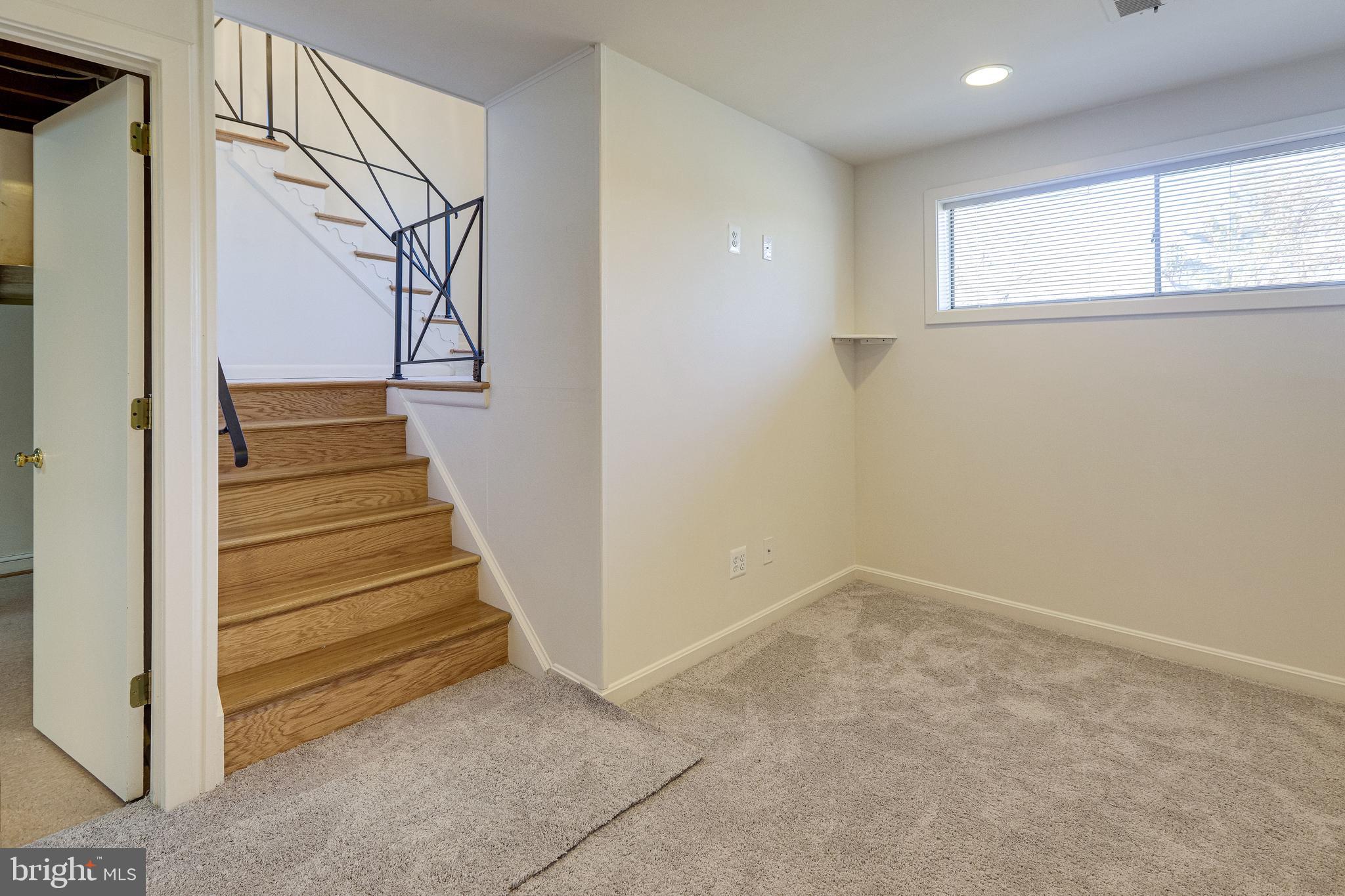 129 Claybrook Drive Silver Spring, MD 20902 - Photo 21 of 36