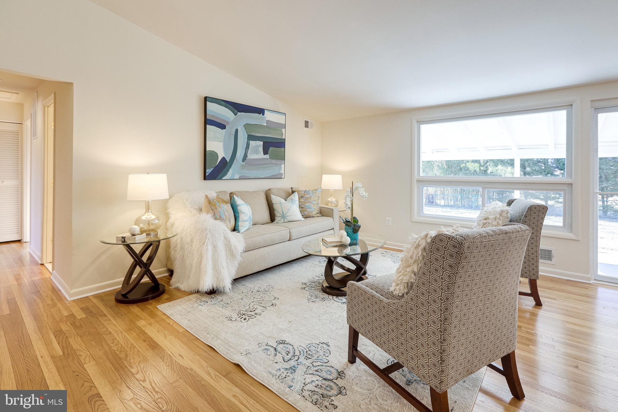 129 Claybrook Drive Silver Spring, MD 20902 - Photo 4 of 36