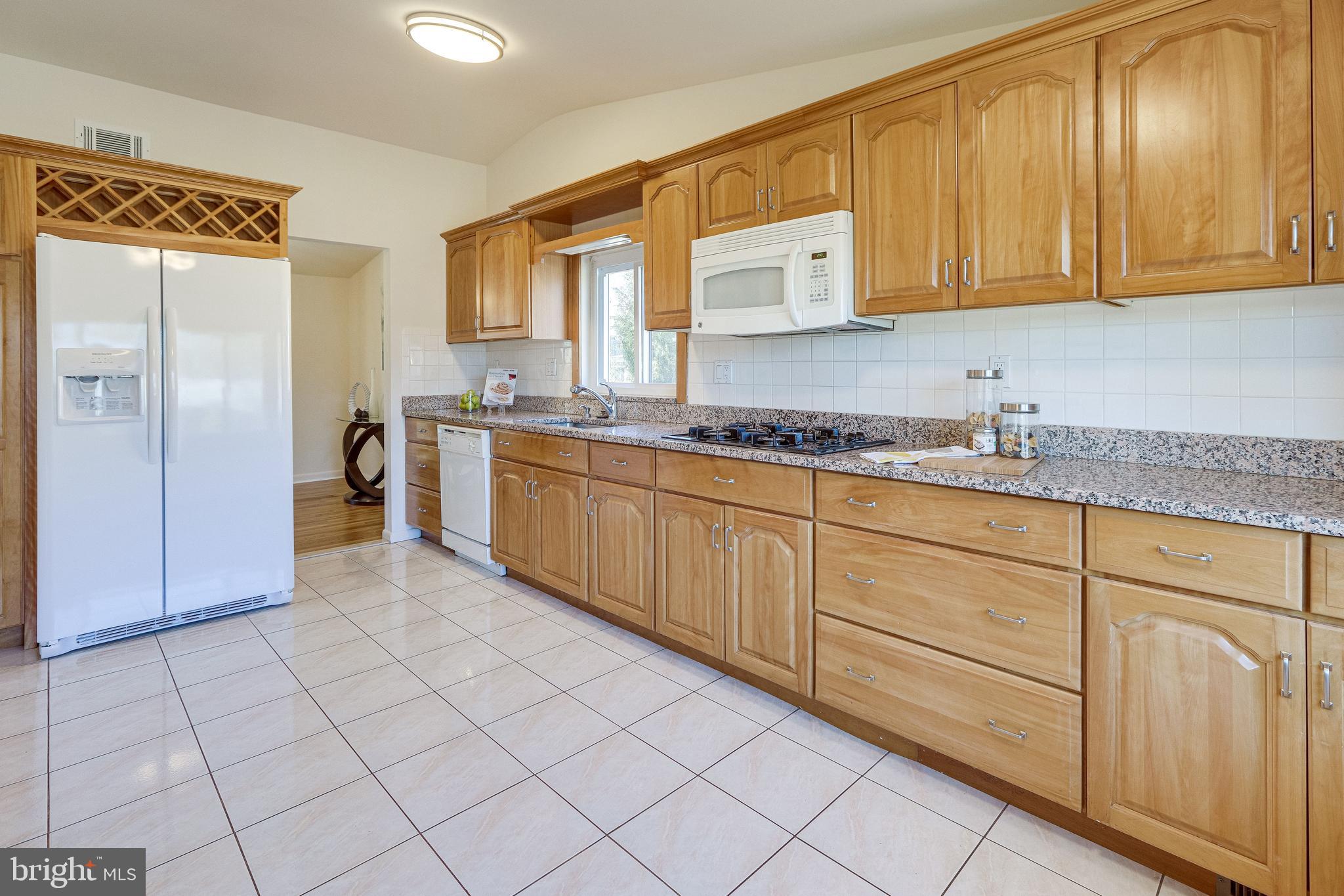 129 Claybrook Drive Silver Spring, MD 20902 - Photo 9 of 36