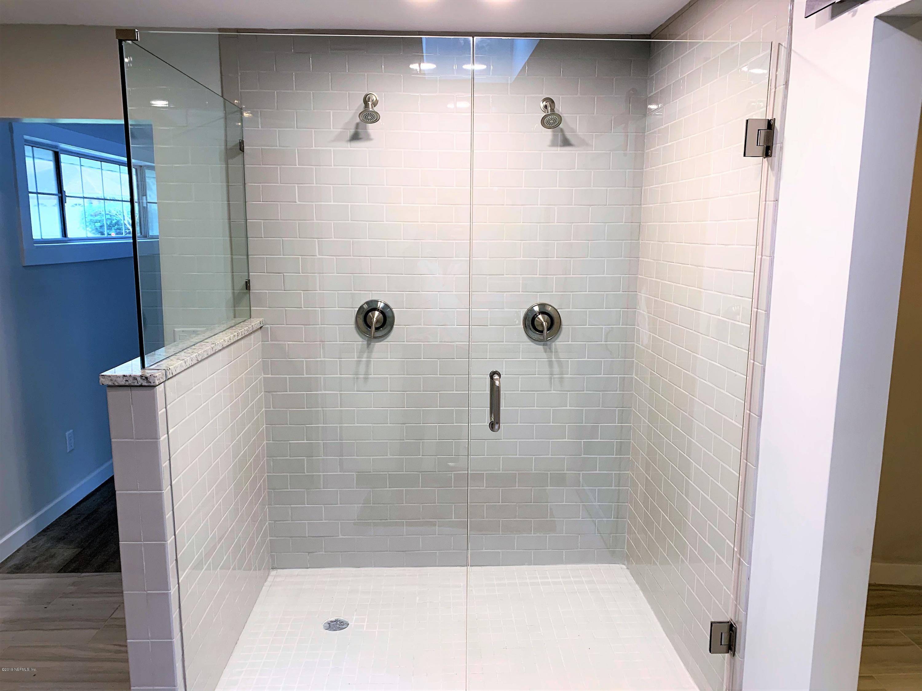 3300 Turtle Creek Road St. Augustine, FL 32086 - Photo 29 of 35 a bathroom with a shower