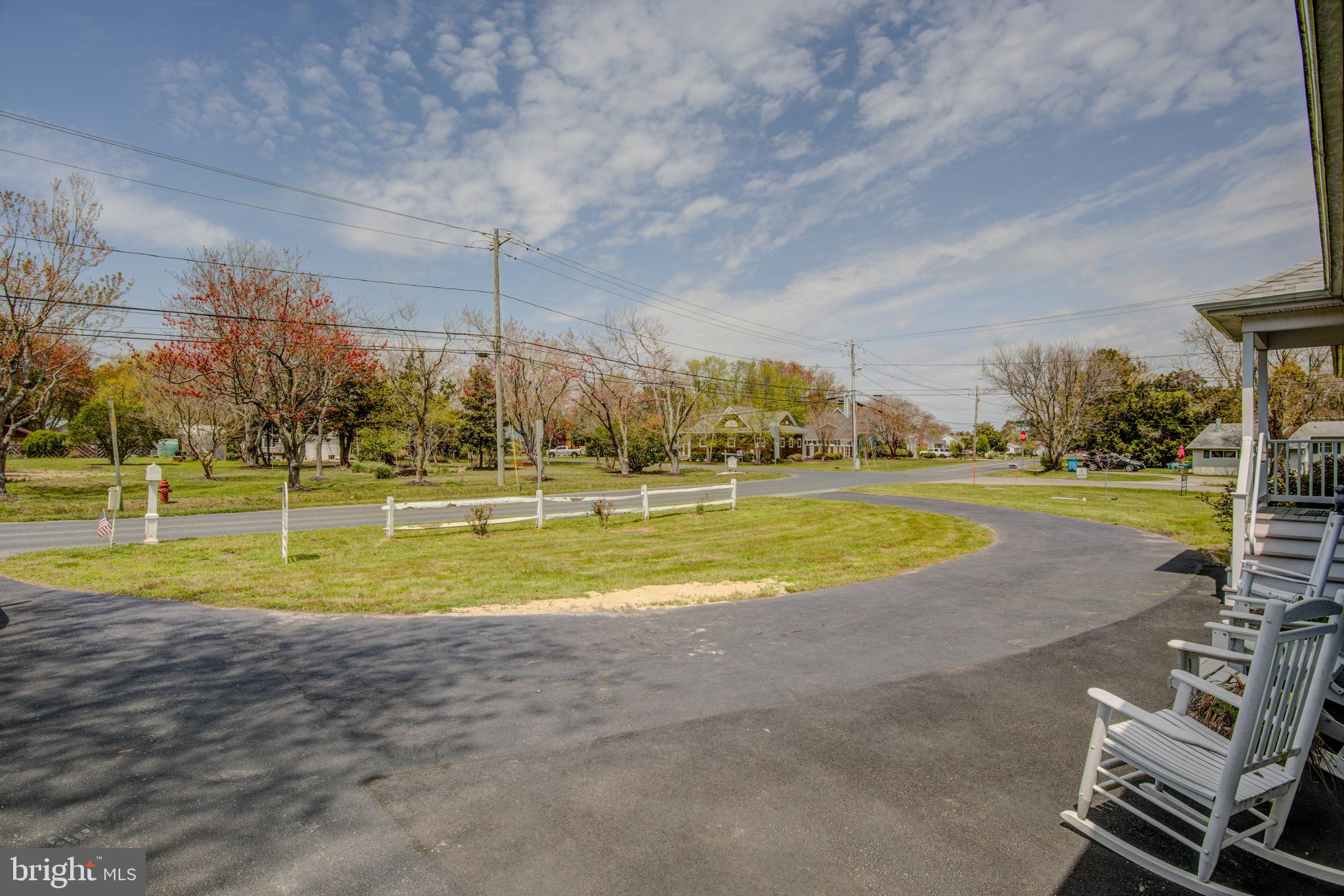 10242 Golf Course Road Ocean City, MD 21842 - Photo 31 of 55 Circular Driveway for easy in and out