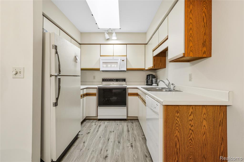 914 North Road Fenton, MI 48430 - Photo 19 of 57