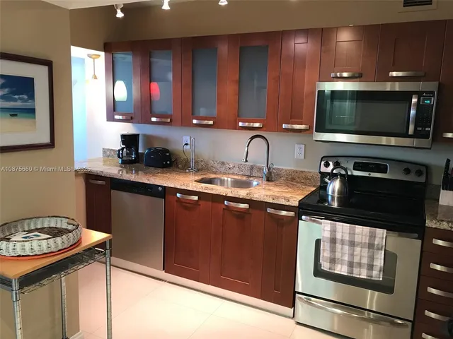 $3,500 | 100 Lincoln Road, Unit 1226, Miami Beach, FL 33139