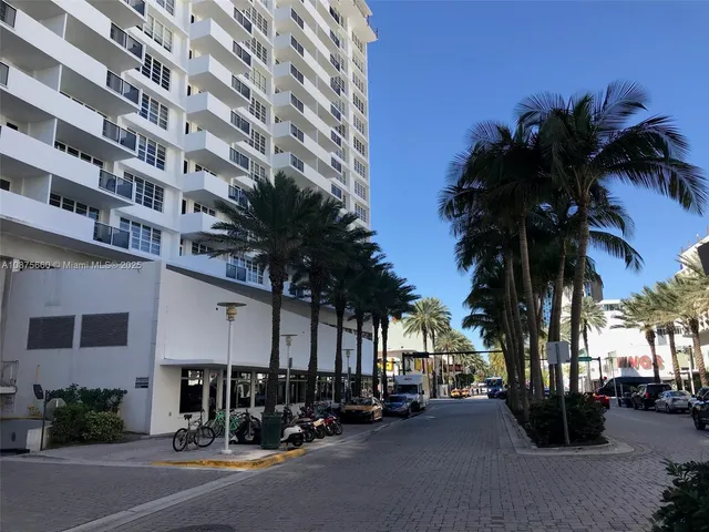 $3,500 | 100 Lincoln Road, Unit 1226, Miami Beach, FL 33139