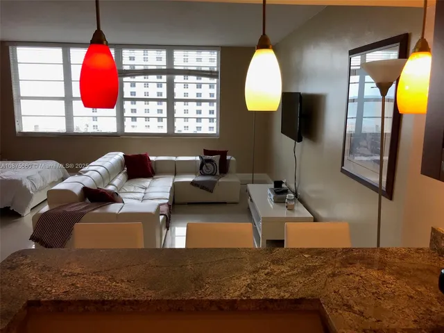 $3,500 | 100 Lincoln Road, Unit 1226, Miami Beach, FL 33139