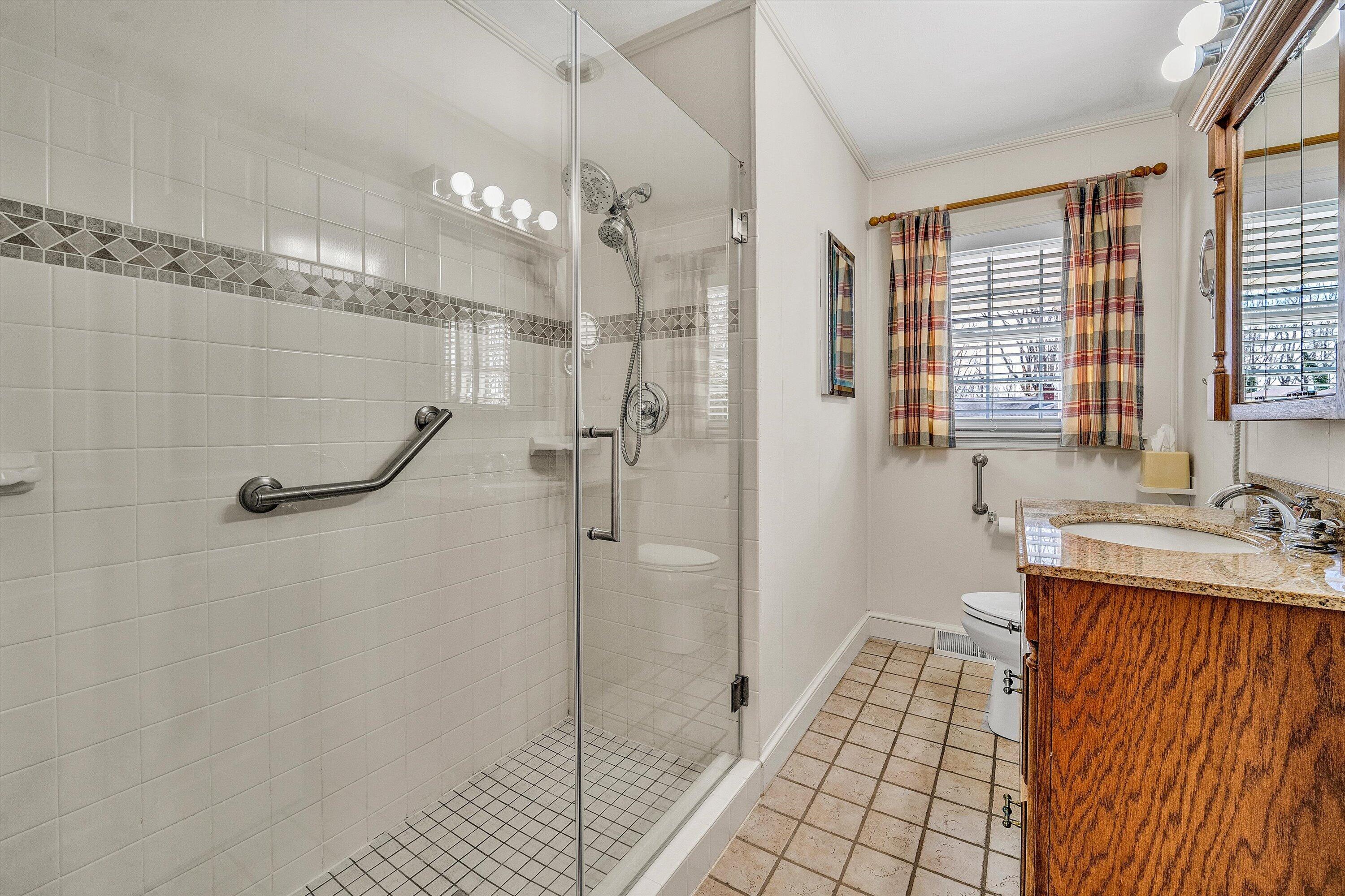 610 Murphy Road Collinsville, VA 24078 - Photo 13 of 44 13-Guest Bathroom