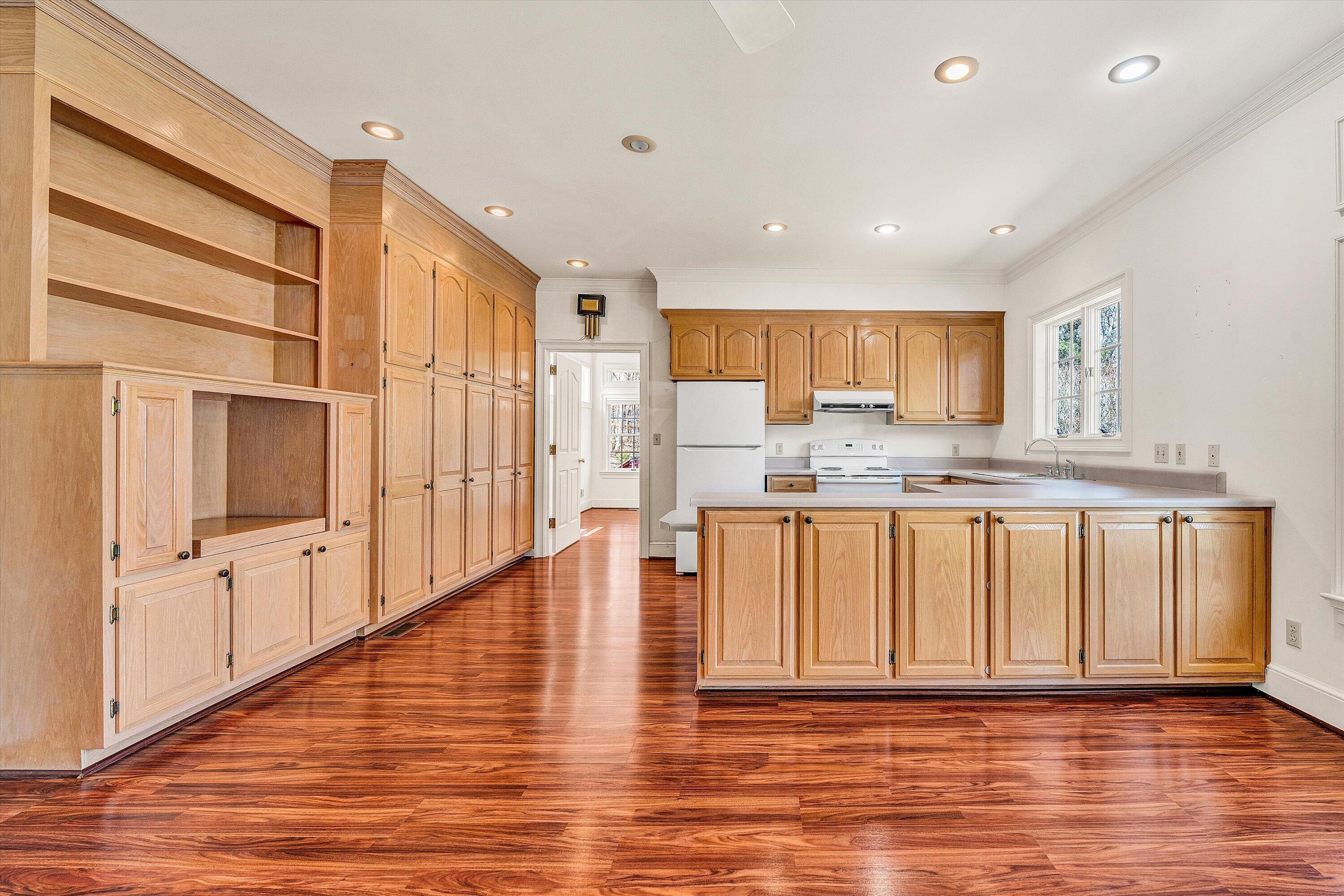 610 Murphy Road Collinsville, VA 24078 - Photo 26 of 44 26-Kitchen with Gathering Area