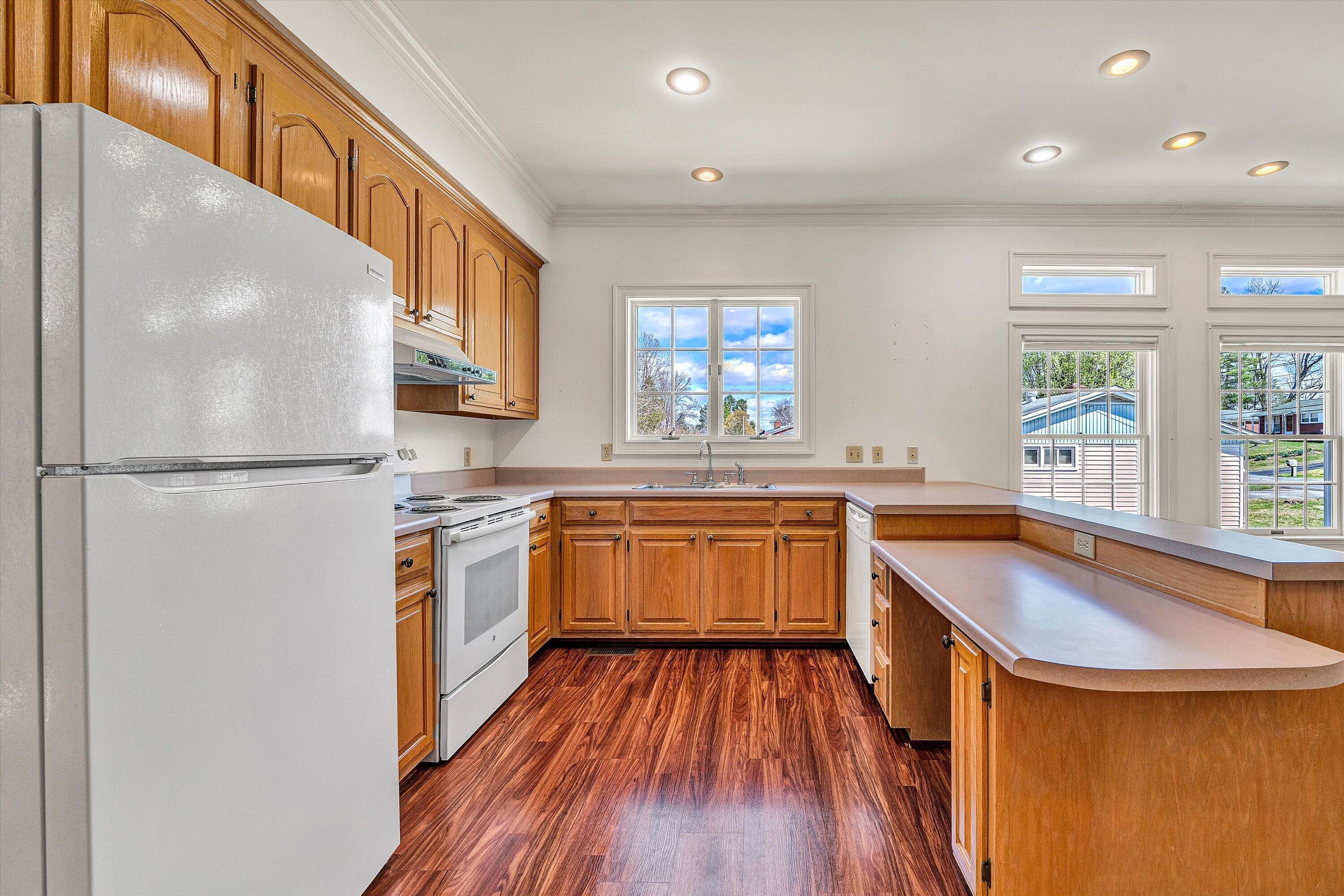 610 Murphy Road Collinsville, VA 24078 - Photo 28 of 44 29-2nd Kitchen