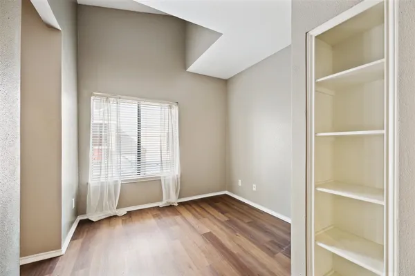 $179,000 | 2023 Gentryside Drive, Unit 304, Houston, TX 77077