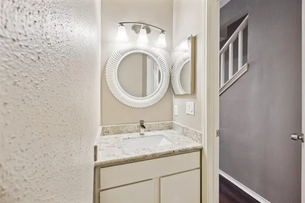 $179,000 | 2023 Gentryside Drive, Unit 304, Houston, TX 77077