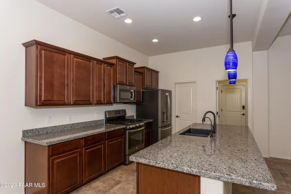$2,260 | 926 North Gomez Street, Dewey, AZ 86327