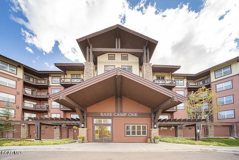 300 Base Camp Circle, Unit 208 Granby, CO 80446 - Photo 53 of 66 a front view of a building