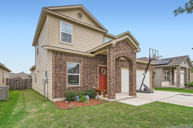 $285,000 | 13039 Heathers Sun Street, St. Hedwig, TX 78152