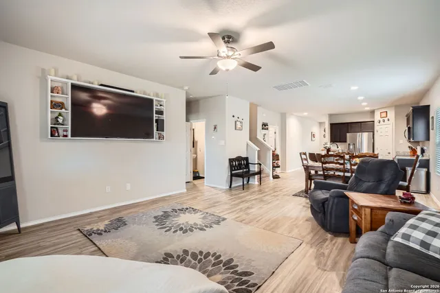 $285,000 | 13039 Heathers Sun Street, St. Hedwig, TX 78152