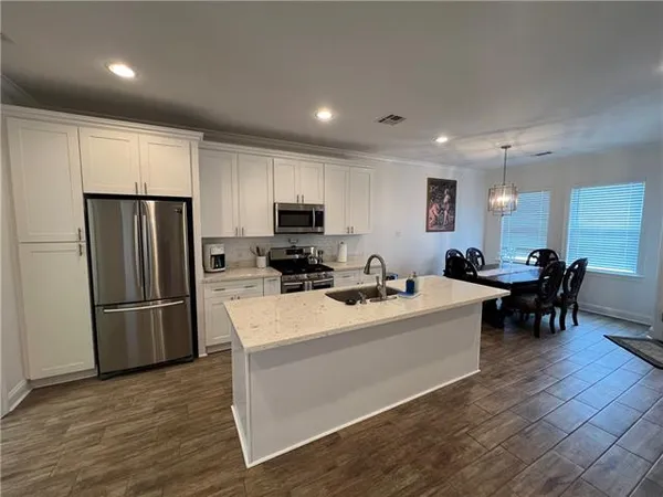 $2,400 | 2708 Volpe Drive, Chalmette, LA 70043