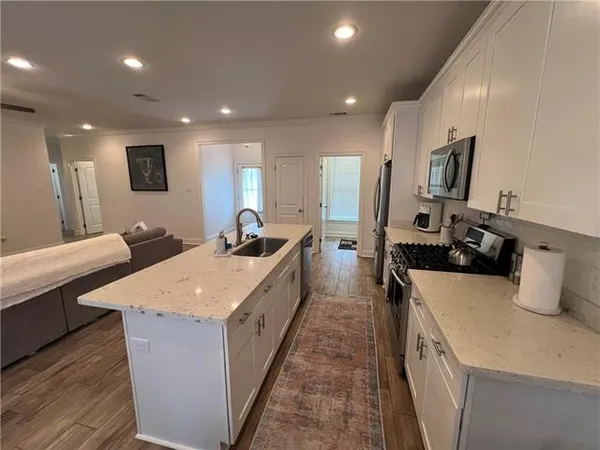 $2,400 | 2708 Volpe Drive, Chalmette, LA 70043