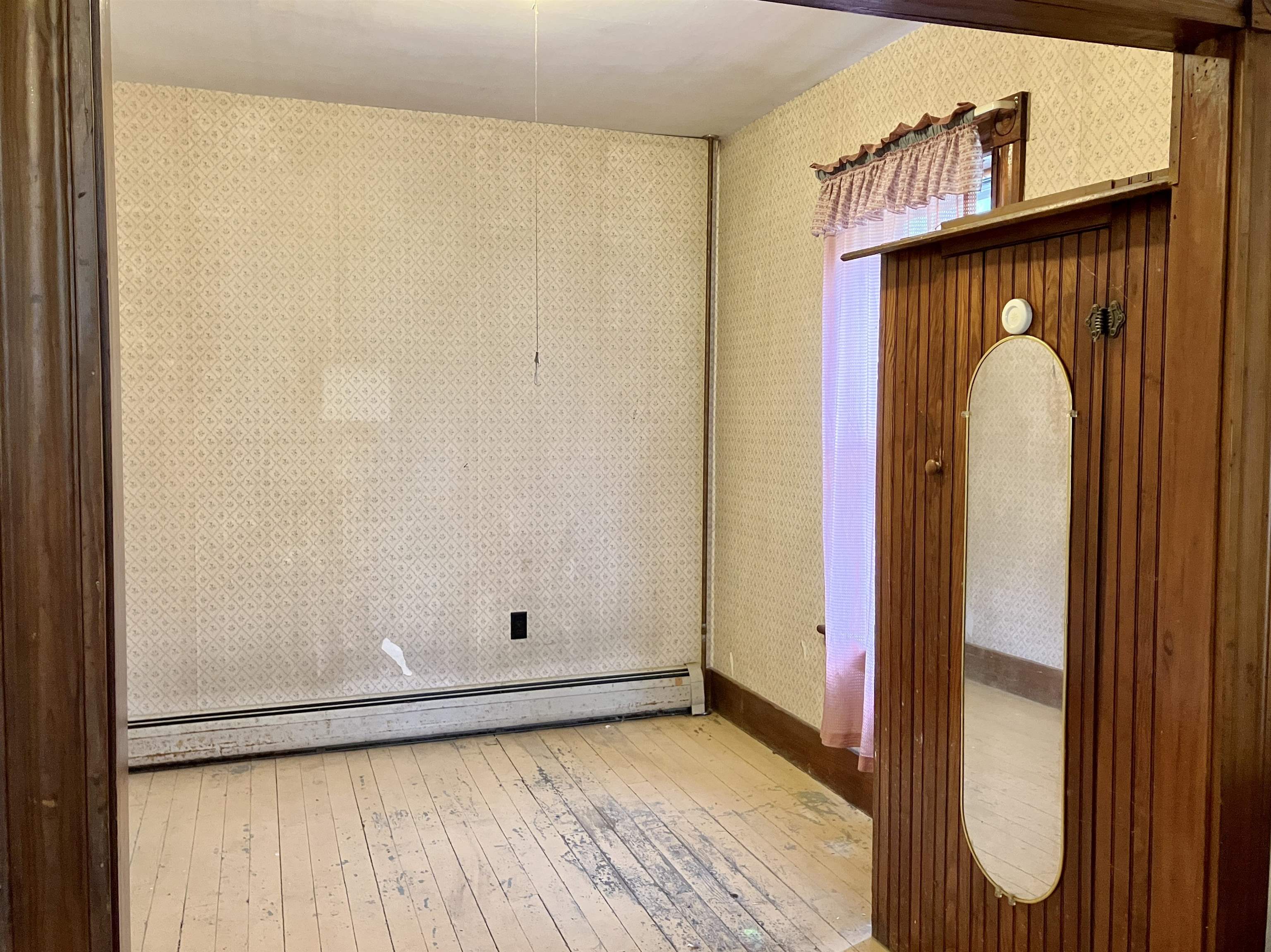 77 Buffalo Street Hardwick, VT 05843 - Photo 12 of 38