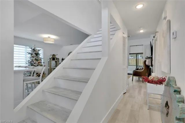 a view of entryway and hall