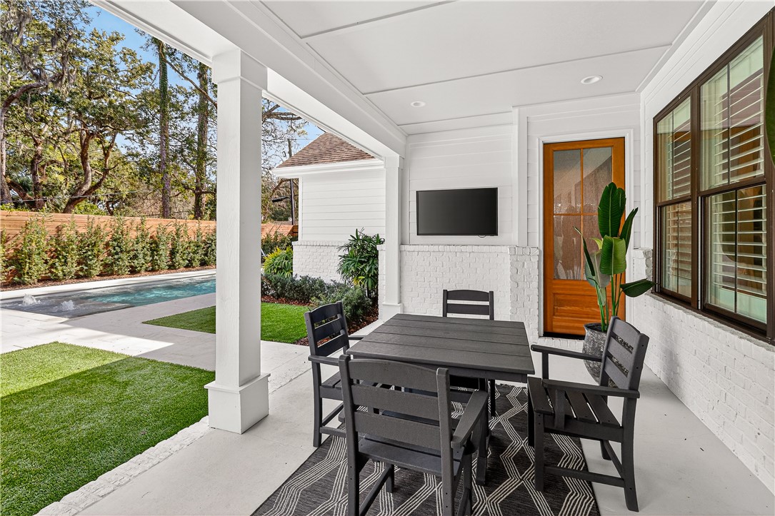 235 Kings Way St. Simons Island, GA 31522 - Photo 11 of 54