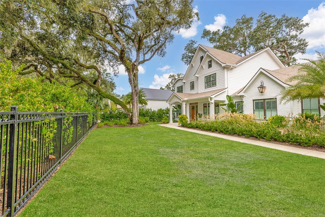 235 Kings Way St. Simons Island, GA 31522 - Photo 2 of 54