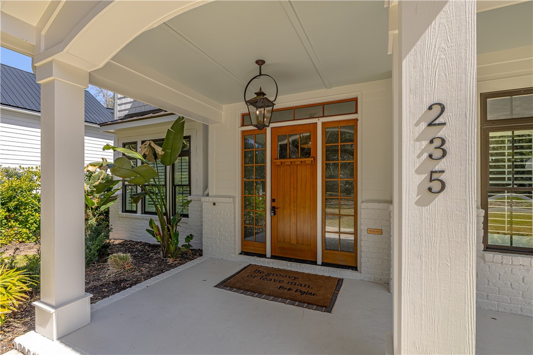 235 Kings Way St. Simons Island, GA 31522 - Photo 4 of 54