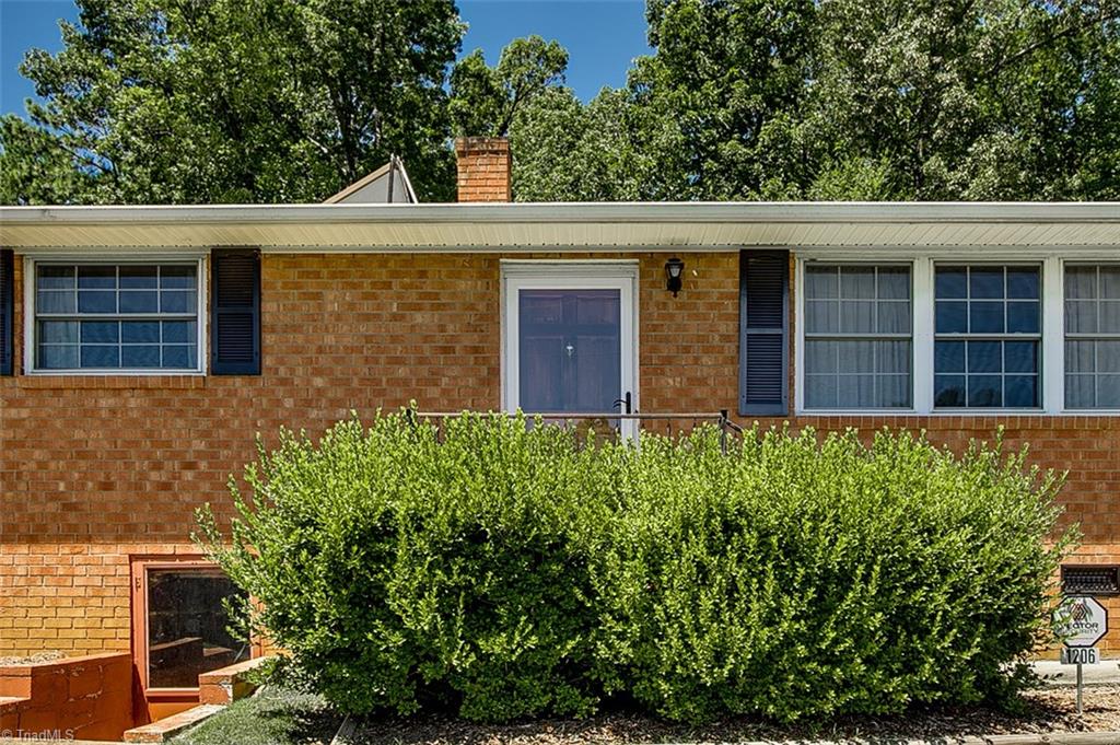 1206 Pepperidge Road Asheboro, NC 27205 - Photo 2 of 30 Gallery Image 2