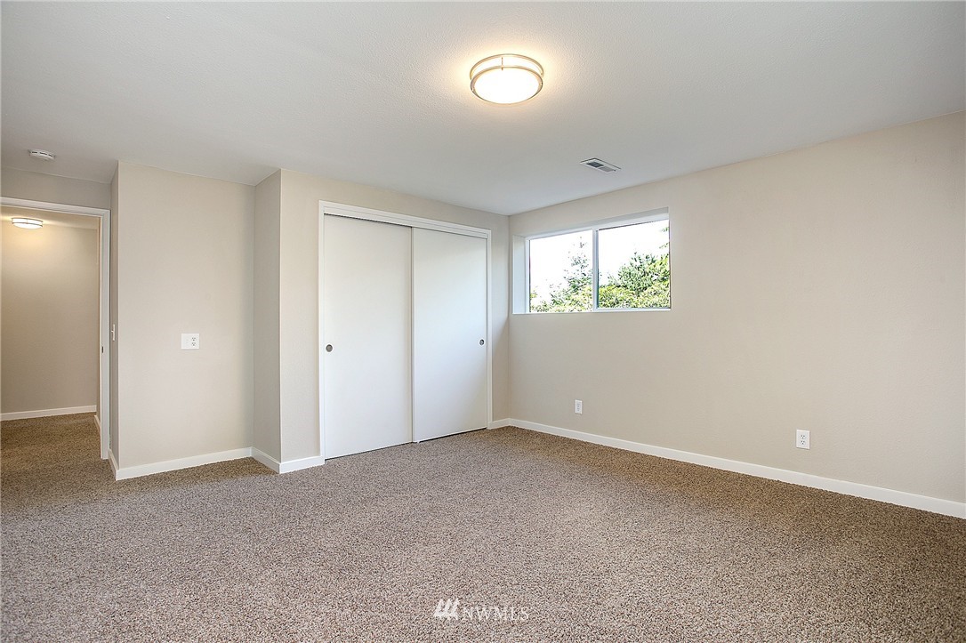 9505 South 198th Street Renton, WA 98055 - Photo 17 of 23