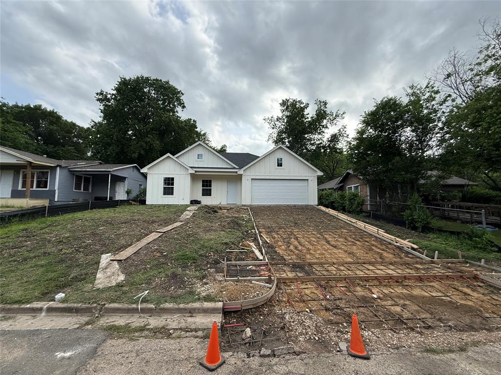 2109 Jane Street Waco, TX 76711 - Photo 3 of 4 a view of house with outdoor space